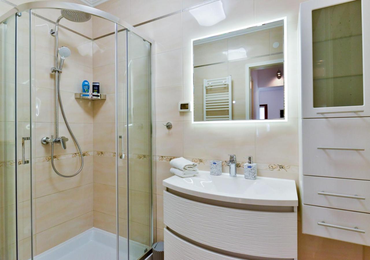 Apartments Leona Umag Extérieur photo