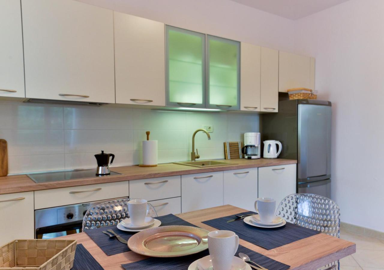 Apartments Leona Umag Extérieur photo
